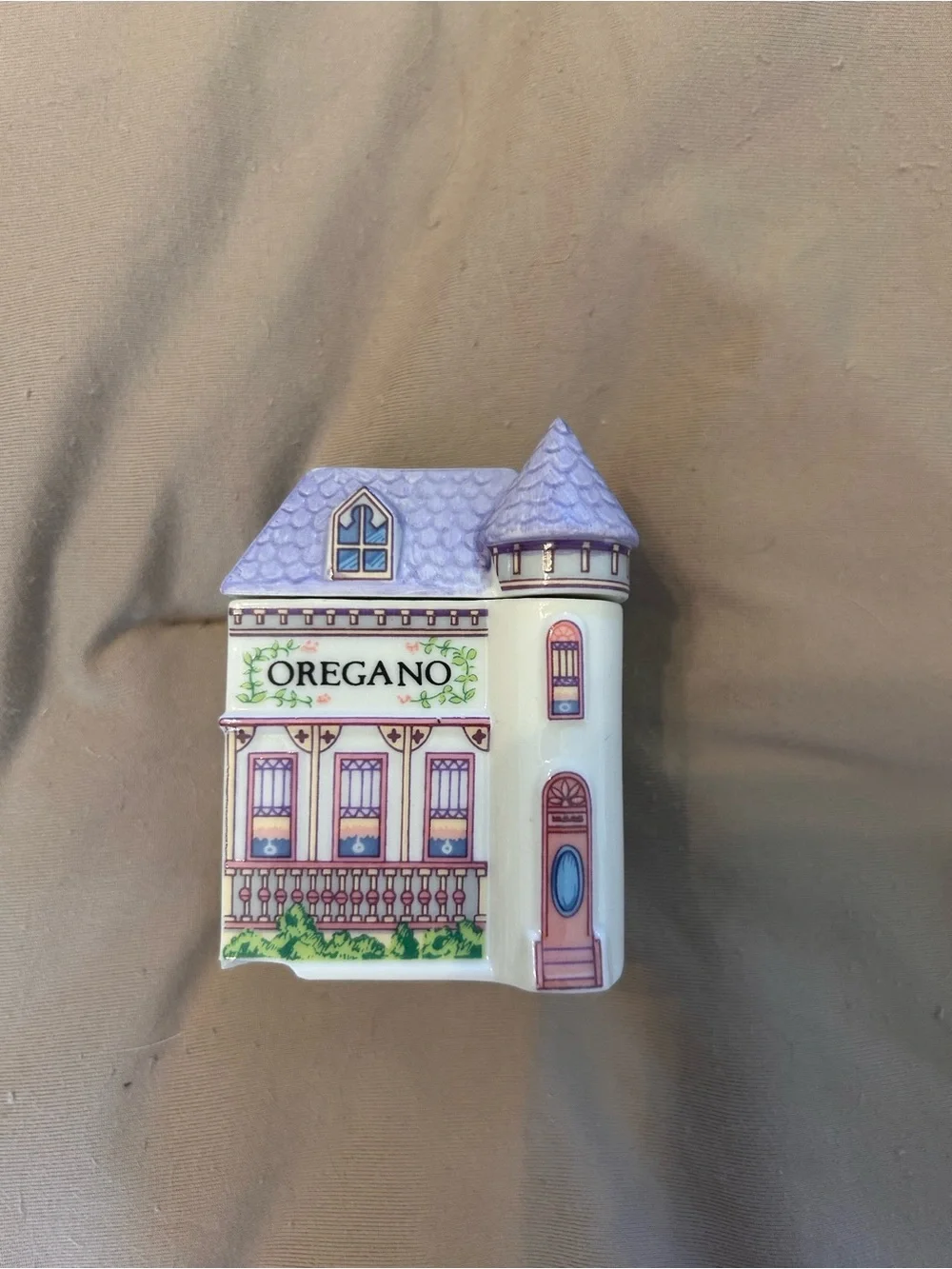 Lenox Oregano Ceramic Spice Jar - damaged
